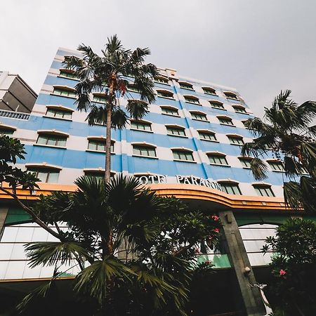 Reddoorz Plus Near Monumen Nasional Jakarta Luaran gambar