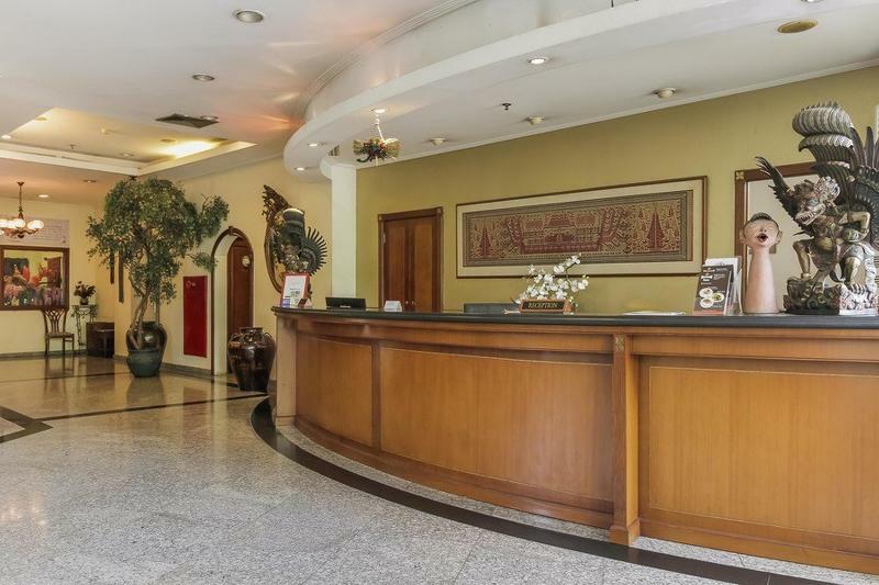 Reddoorz Plus Near Monumen Nasional Jakarta Luaran gambar