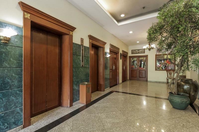 Reddoorz Plus Near Monumen Nasional Jakarta Luaran gambar