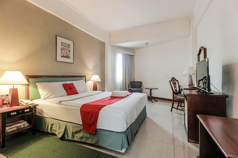 Reddoorz Plus Near Monumen Nasional Jakarta Luaran gambar